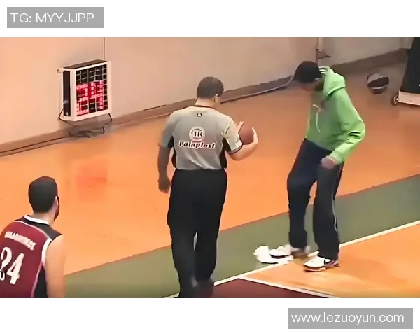 扬尼斯阿德托昆博展现全能实力成为NBA最全面球员之一的传奇之路 扬尼斯阿德托昆博展现全能实力成为NBA最全面球员之一的传奇之路