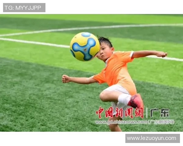 小样哥对足球明星的热爱与追逐背后的故事与梦想 小样哥对足球明星的热爱与追逐背后的故事与梦想