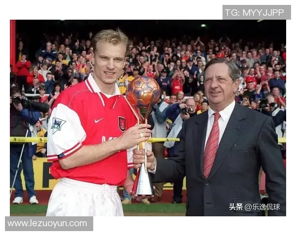 回顾1998年荷兰足球明星的辉煌成就与传奇瞬间