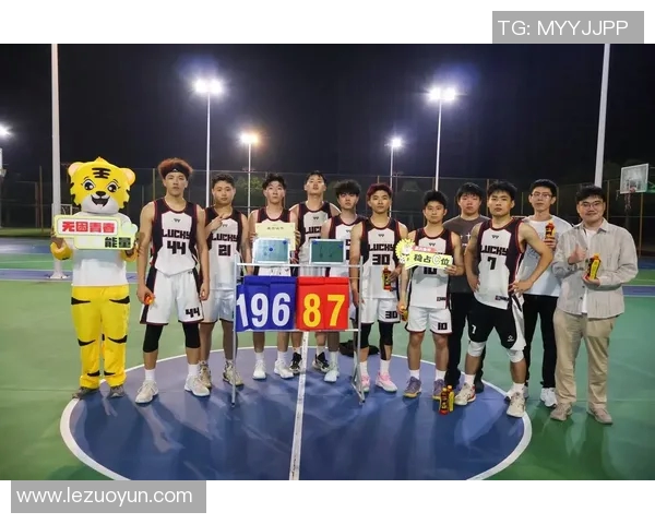 从校园小子到职业篮球明星的成长之路与奋斗故事